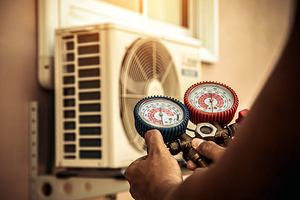 Professional Ductwork Repair technician working in Jay, FL